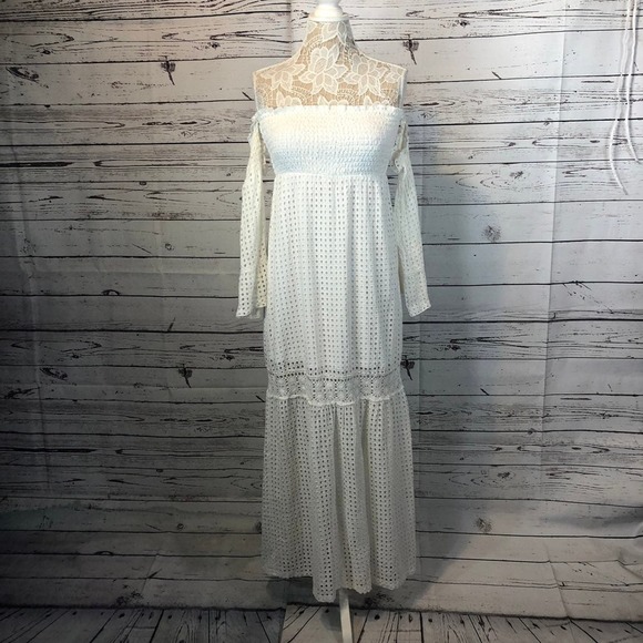 Venus white long eyelet with embroidery cold shoulder bell sleeves size 10 - Picture 4 of 9